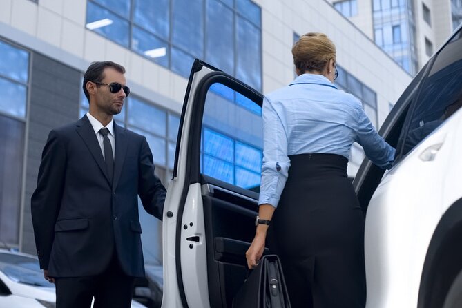 Airport Transfers - Chauffeur Car & Limo Services of Melbourne - Transfer Features