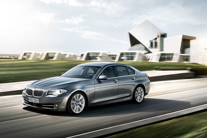 Airport Transfers - Chauffeur Car & Limo Services of Melbourne - Booking Information