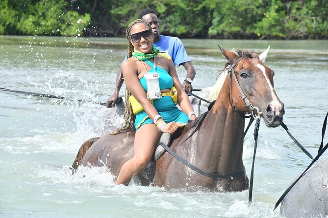Airport Transportation Hotel From Kingston to Montego Bay - Key Points