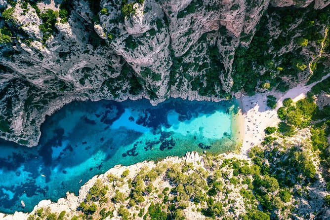 Aix En Provence and Cassis Full Day Private Tour - About the Operator