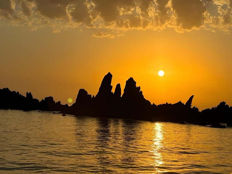 Ajaccio : Sunset seascape at the Sanguinaires - Key Points