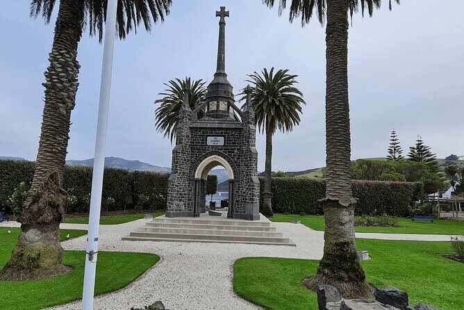 Akaroa and Akaroa Dolphins Day Tour - An In-Depth Look at the Akaroa and Akaroa Dolphins Day Tour  