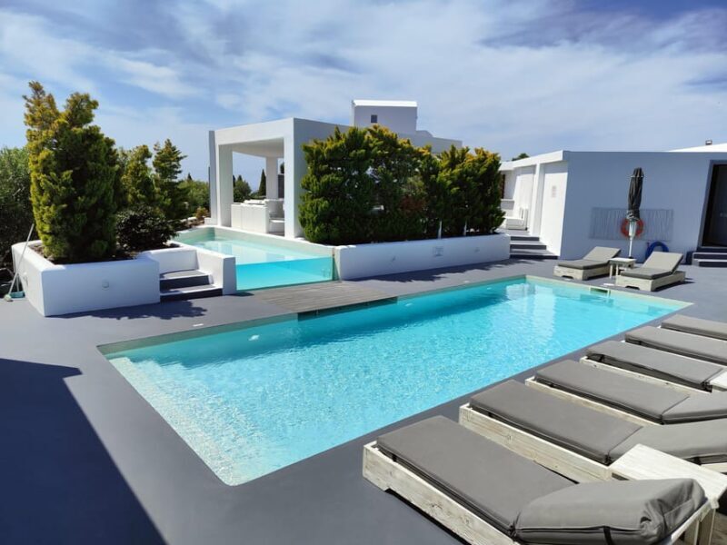 Akrotiri: Couples Massage Dinner & Pool Access - The Breakdown of Your Day