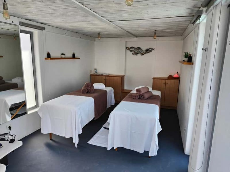 Akrotiri: Departure Day Spa Package Wine/Fruits/Pool Access - Key Points