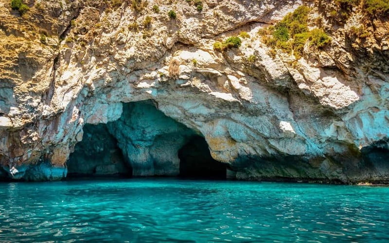 Alanya: Pirate Boat Tour with Lunch & Unlimited Soft Drinks - Key Points