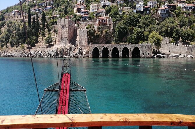 Alanya Pirate Boat Trip With Lunch and Soft Drinks - Customer Feedback and Experiences