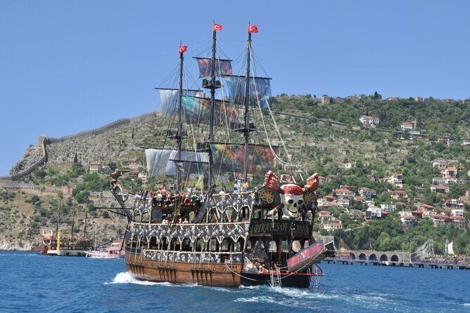 Alanya: Pirates Yacht Tour with Lunch and Soft Drinks - Key Points