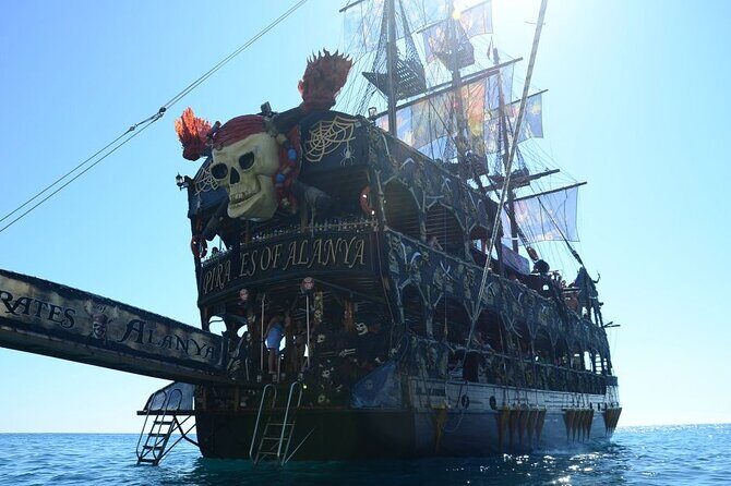 Alanya: Pirates Yacht Tour with Lunch and Soft Drinks - Phosphorous Cave and Marine Life