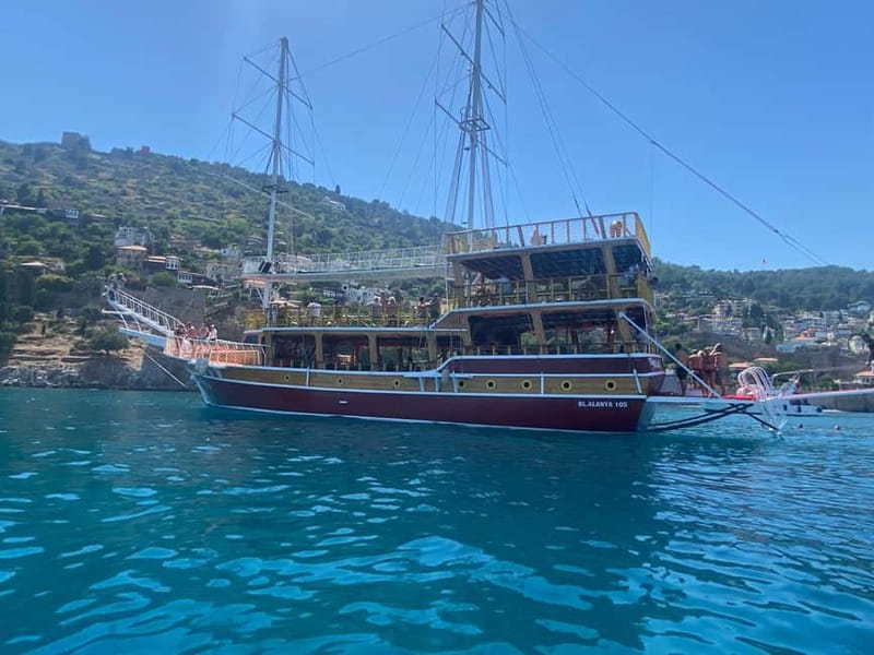 Alanya: Relax Boat Tour with Lunch & Unlimited Soft Drinks - The Practical Aspects: Price, Group Size, and Accessibility