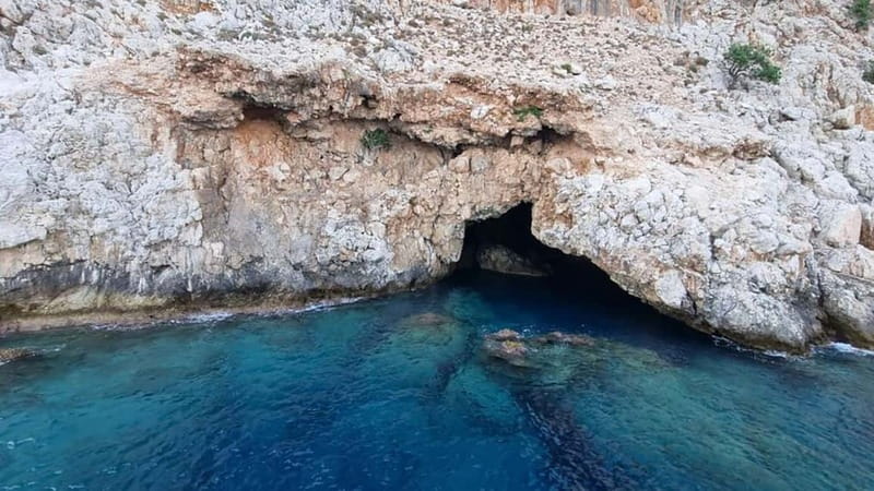 Alanya: Relaxing Boat Tour with Lunch and Swimming - Delicious, Simple Lunch and Refreshments