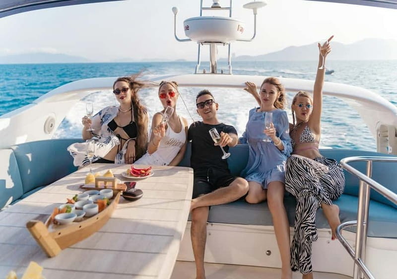 Alanya/Side/Belek:Luxury yacht tour for your special moments - The Experience in Detail
