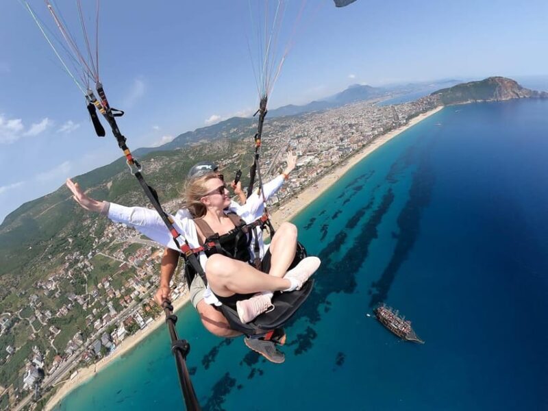 Alanya: Tandem Paragliding Flight to Cleopatra Beach - Who Will Love This?