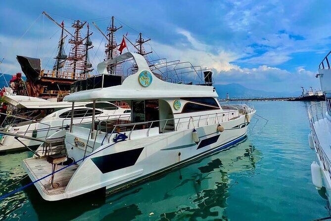 Alanya VIP Yacht Tour With Lunch and Unlimited Soft Drink - Who Would Love This Tour?