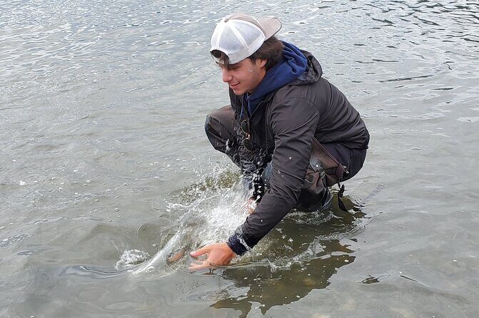 Alaskan Salmon 8-Hour Fishing Experience - FAQs