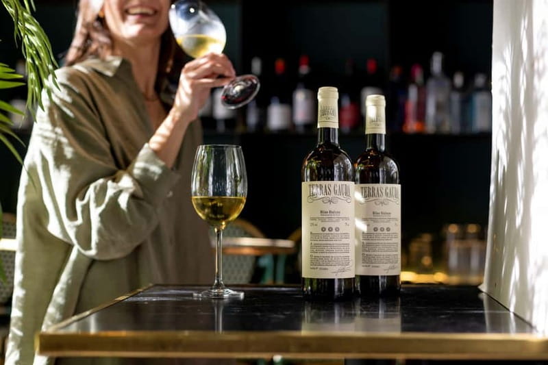 Albariño Wine Tour: Taste, Learn & Take Home a Special Gift - Culinary Element: Making Paella