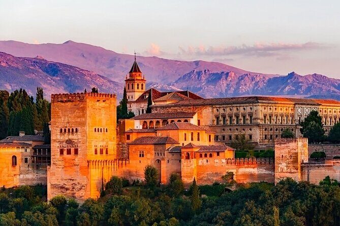 Albayzín and Sacromonte Private Guided Walking Tour in Granada - A Deep Dive into the Granada Walking Tour