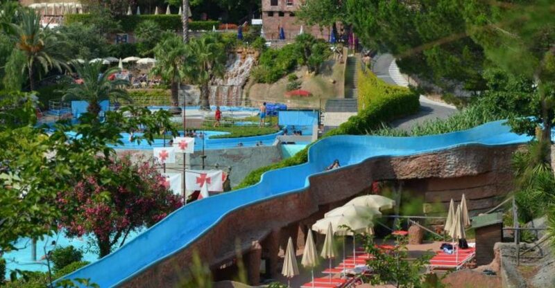 Albenga: Le Caravelle Water Park Open Date Entrance Ticket - Food Options at the Park
