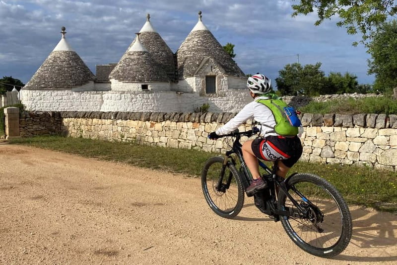 Alberobello: e-bike tour through the countryside and the capital of the Trulli - A Closer Look at the E-Bike Tour Experience