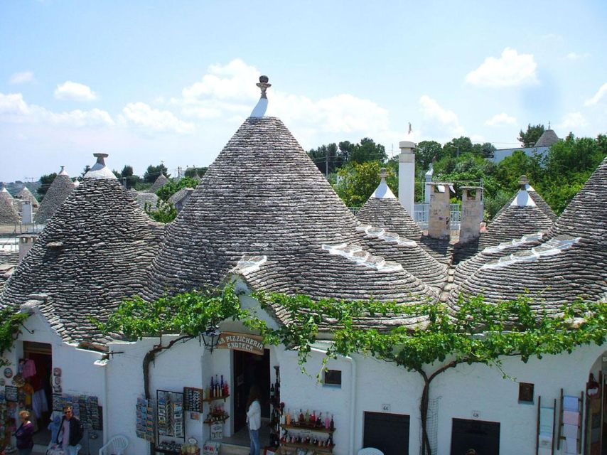 Alberobello's Trulli: 2-Hour Guided Walking Tour - Exploring the Trulli Houses