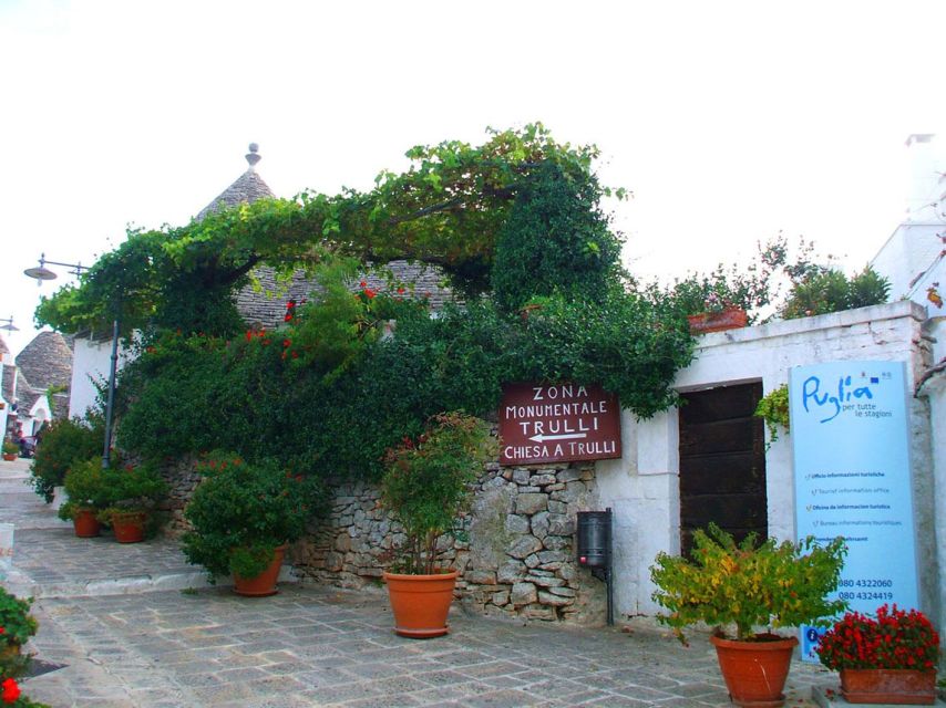 Alberobello's Trulli: 2-Hour Guided Walking Tour - Visiting the Trullo-Shaped Church