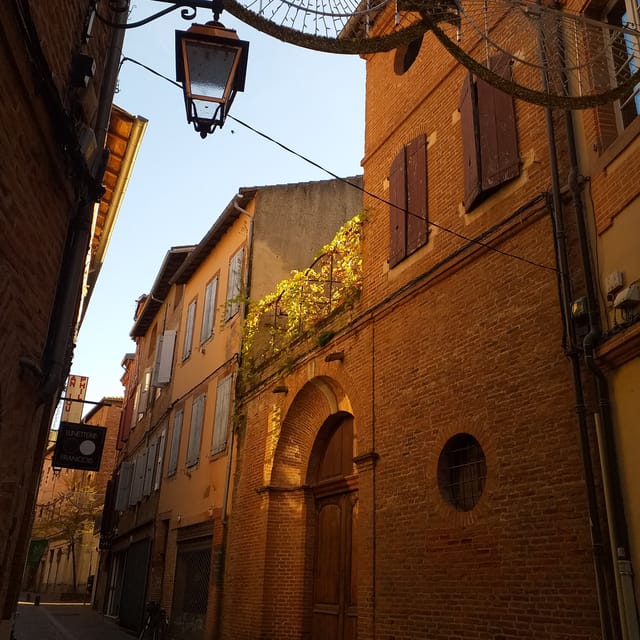 Albi: Guided City Food Tour With Food Tastings and Drinks - Inclusions and Meeting Point