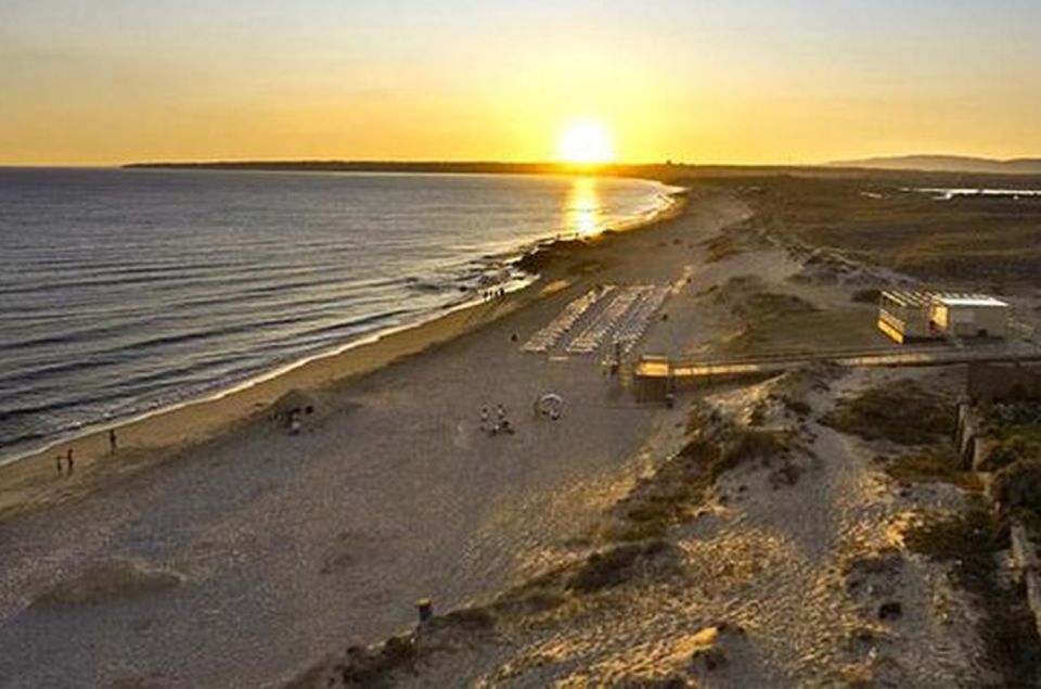 Albufeira: Beaches, Old Town, and Salgados Lagoon Jeep Tour - Frequently Asked Questions