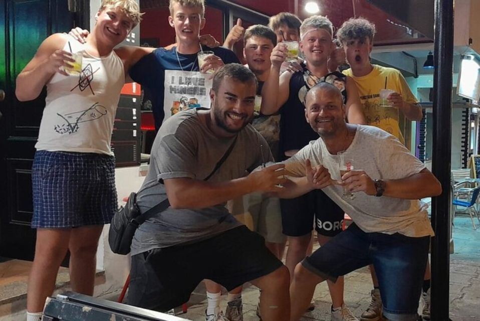 Albufeira Night Tour With Cocktails and Fun - Key Points
