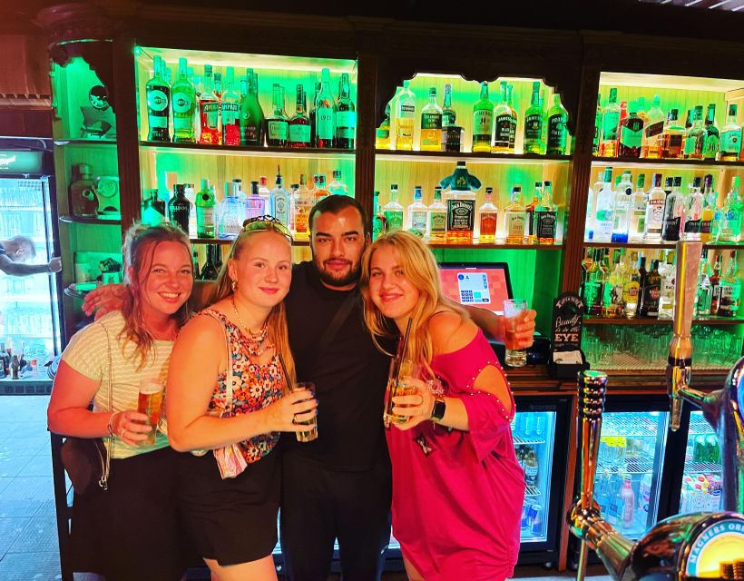 Albufeira Night Tour With Cocktails and Fun - Viewpoints Exploration