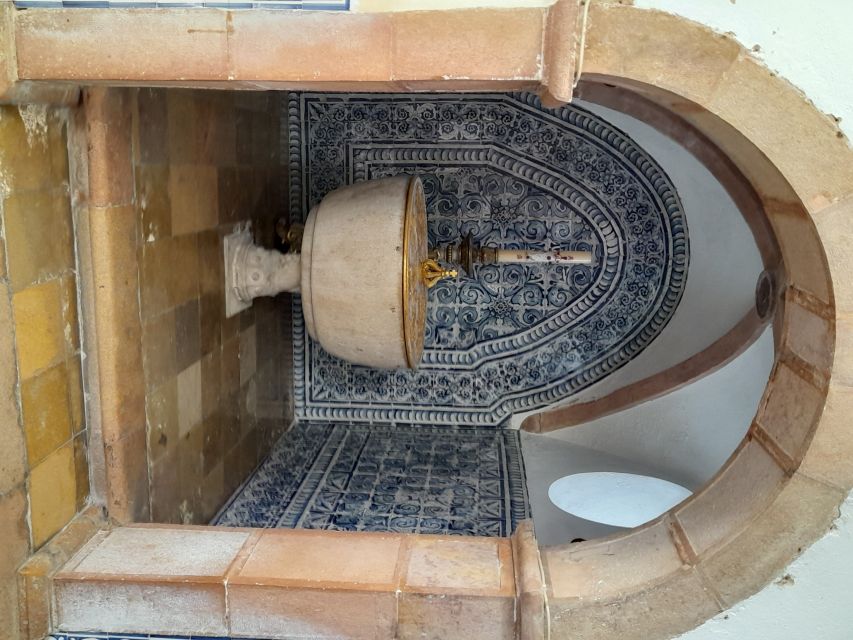 Albufeira: Silves Castle and Old Town With Chapel of Bones - Highlights of the Tour