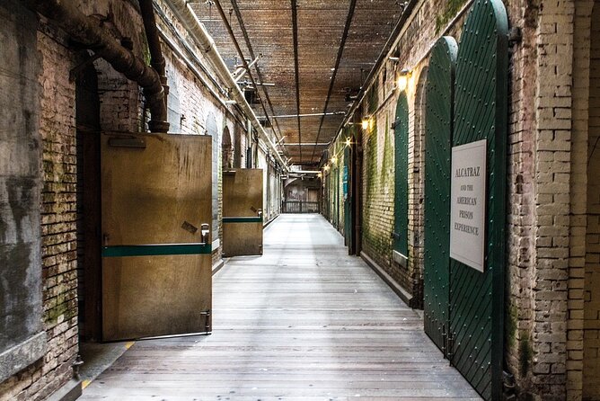 Alcatraz Prison Tour and Golden Gate Bridge Bike Rental - Alcatrazs Iconic Audio Guide