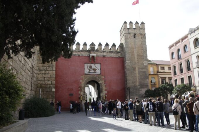 Alcázar Guided Tour & Rooftop Tour - Frequently Asked Questions