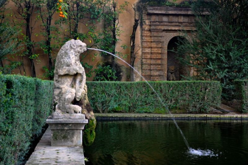 Alcázar of Seville Skip-the-Line Tickets and Guided Tour - Key Points