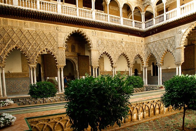 Alcazar of Seville Tour With Skip the Line Ticket - Skip-the-Line Access and Guided Tour