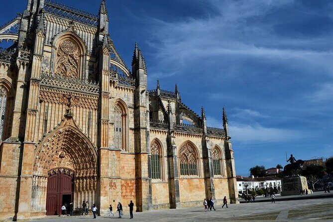 Alcobaça and Batalha Monasteries: Private Tour - The Journey: Logistics and Value