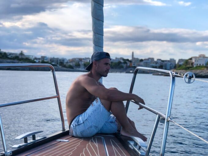 Alcudia: Half-Day Sailing Trip With Tapas and Drinks - Preparing for the Sailing Trip