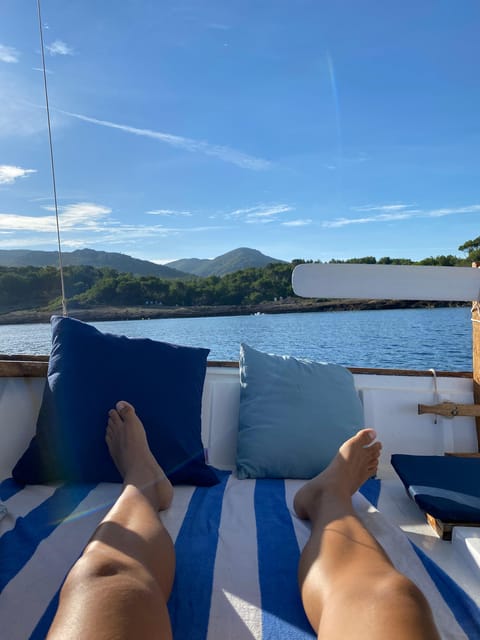 Alcudia, Private Tour: Scenic 2.5-Hour Boat Tour - Meeting Point and Duration