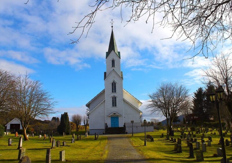 Ålesund-Sæbø round trip (2 hour stop in Sæbø) - An Introduction to the Experience