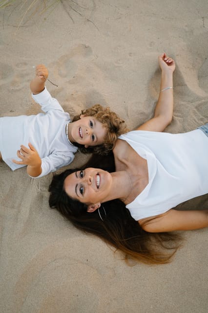 Algarve: 1 hour Couple & Family Photoshoot - Key Points
