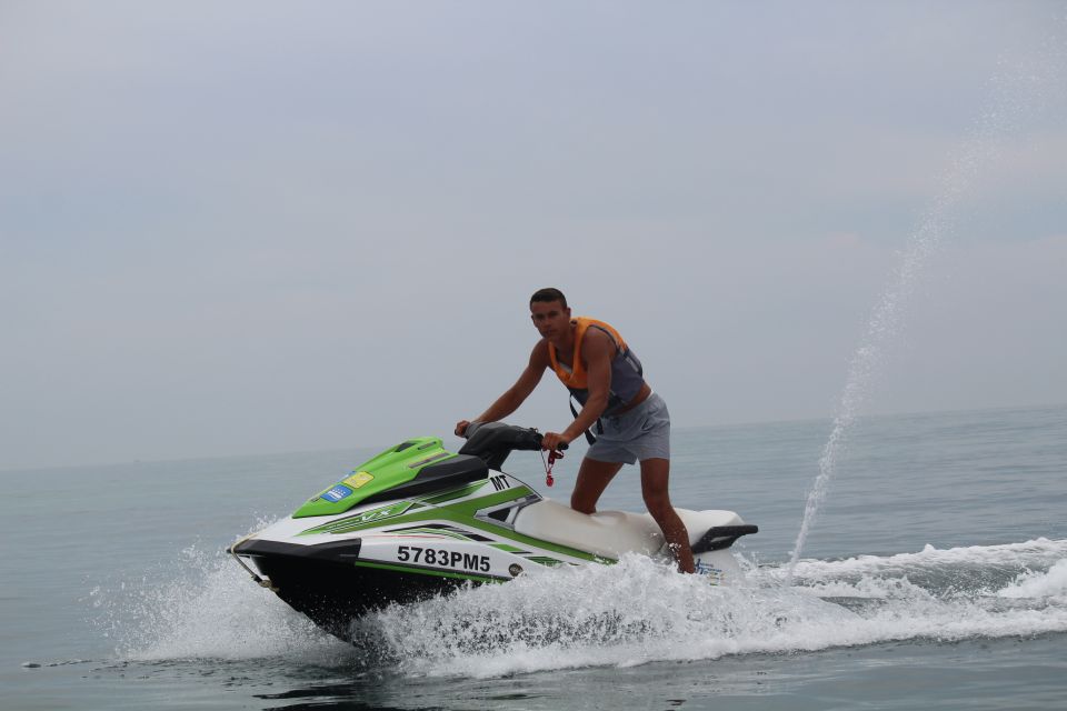 Algarve: Jet Ski Rental in Armação De Pêra - Included Amenities