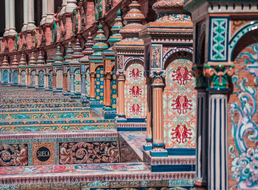 Algarve: Seville Full-Day Shopping and Sightseeing Tour - Stroll Through Plaza De España