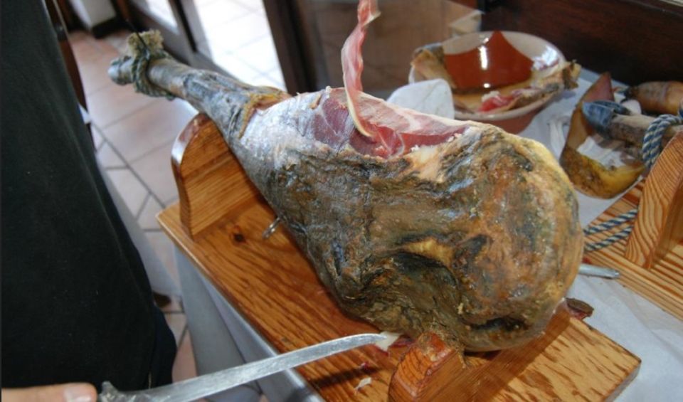 Algarve Wine Tour and Mountain Top Trip With Lunch or Dinner - Meal Inclusions