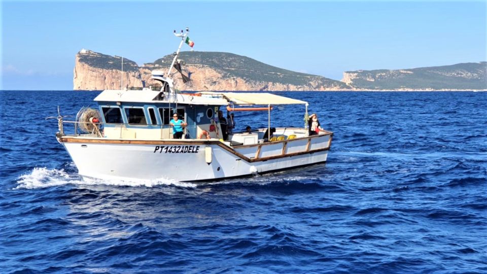 Alghero: Gulf of Alghero Fishing Boat Trip With Fresh Lunch - Key Points