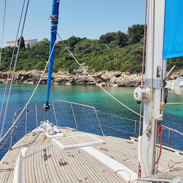 Alghero: Half Day in a 10M Motorsailer Boat With Aperitivo - Itinerary and Highlights