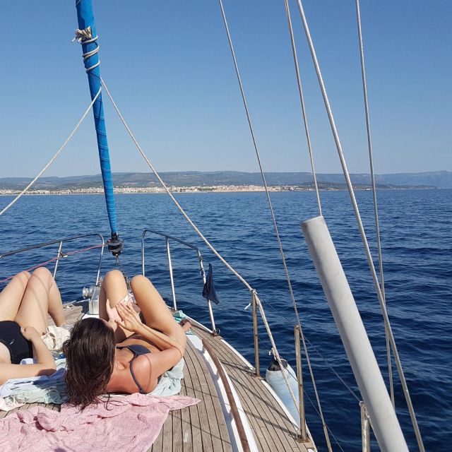 Alghero: Half Day in a 10M Motorsailer Boat With Aperitivo - Reasons to Choose