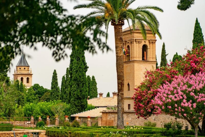 Alhambra From Seville: Alcazaba, Charles V and Generalife - Key Points