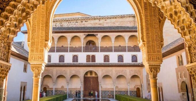 Alhambra & Generalife: Exclusive 3 Hours Private Tour - Weather Conditions