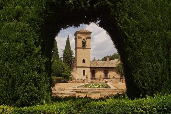 Alhambra & Generalife Skip the Line Premium Tour Including Nasrid Palaces - Meeting and Pickup Details