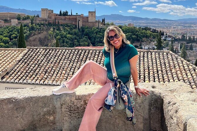 Alhambra Guided Tour & Albaicin Tour from Seville - A Deep Dive into the Granada Experience