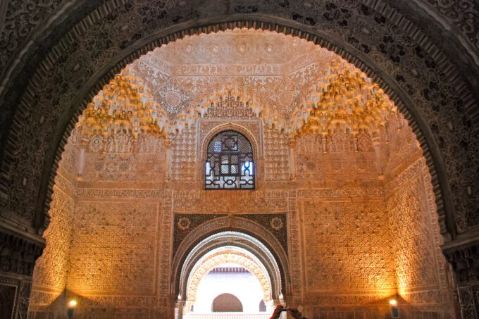 Alhambra & Nasrid Palace: Private Tour With Tickets - The Palace of Charles V