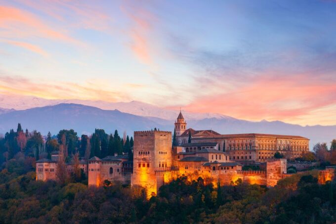 Alhambra, Nasrid Palaces, and Generalife 3-Hour Guided Tour - Frequently Asked Questions